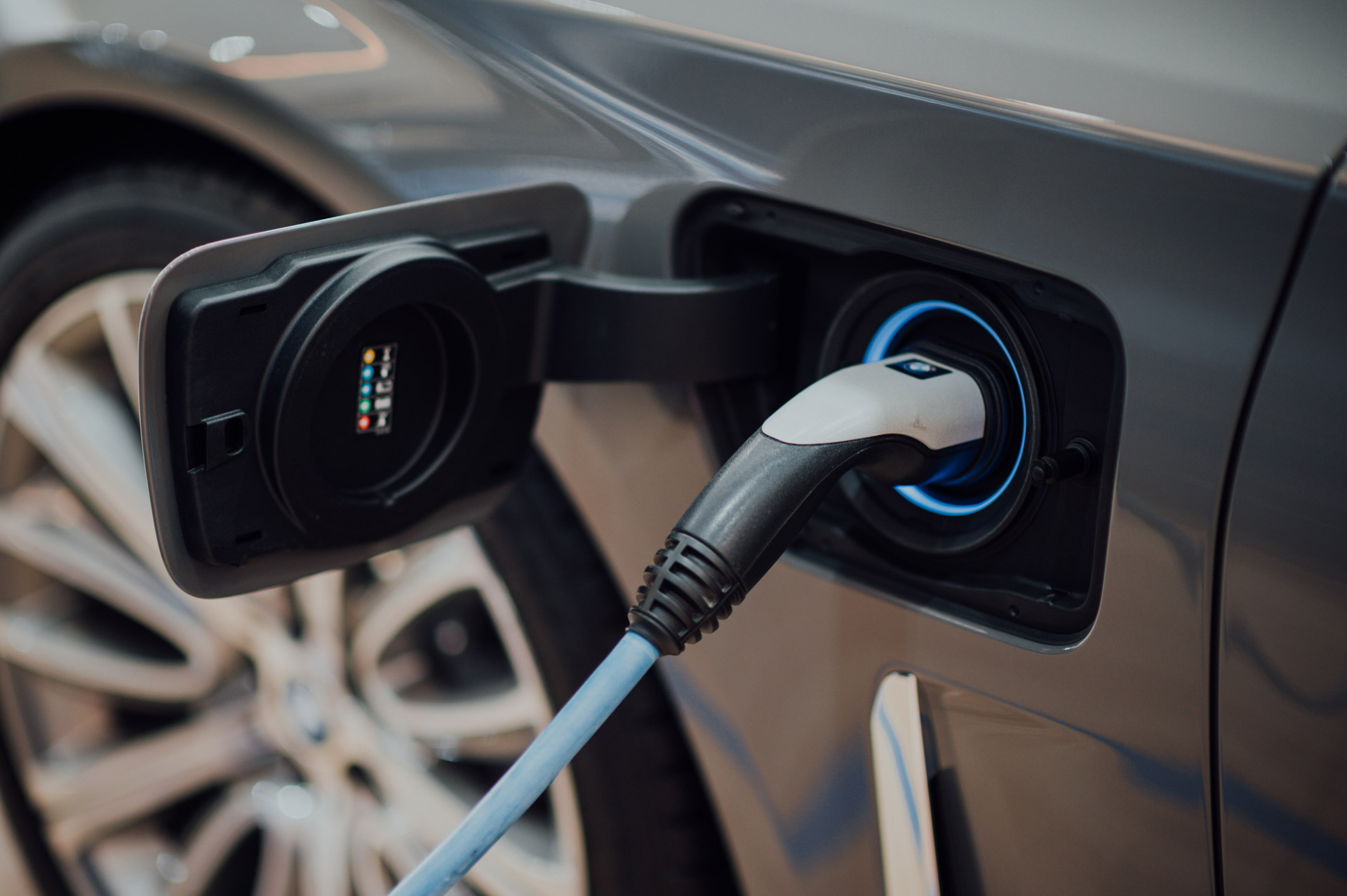 Electrifying Australia: 5 Benefits of Switching to an Electric Vehicle